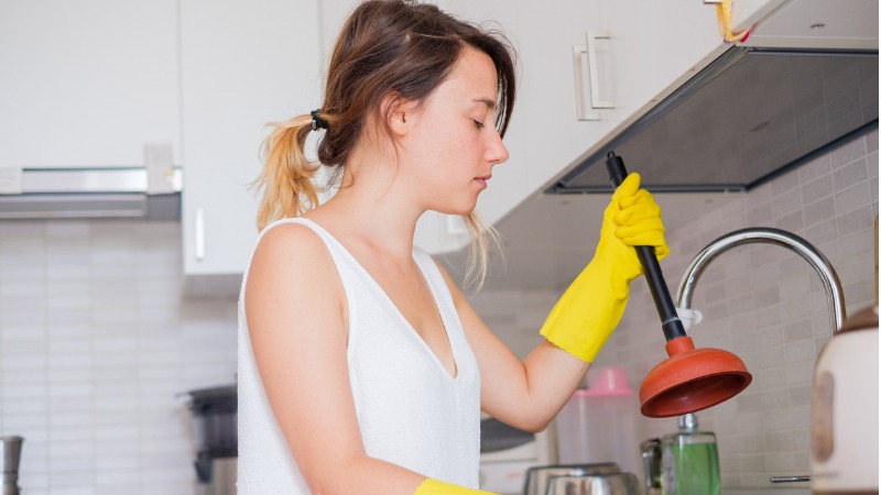 Ontstop de leidingen met zelfgemaakte oplossingen